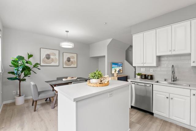 150 Holly Court, Mountain View CA: https://media.crmls.org/mediaz/b90a1d0b-0a47-4b33-88db-0d15539da33a.jpg