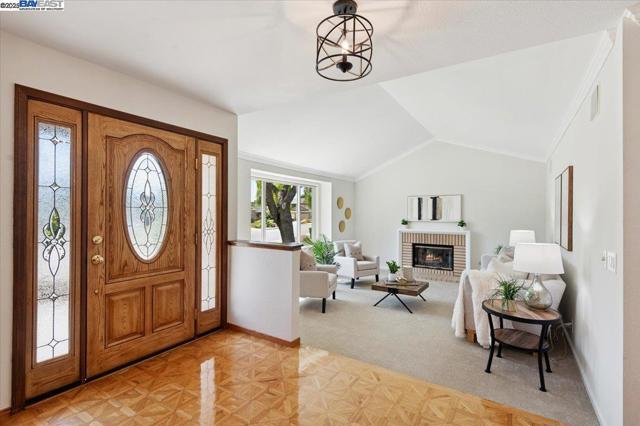3284 Omega Cir, Pleasanton CA: https://media.crmls.org/mediaz/b90aa61b-afc8-4640-b279-0e98d8a8baa5.jpg