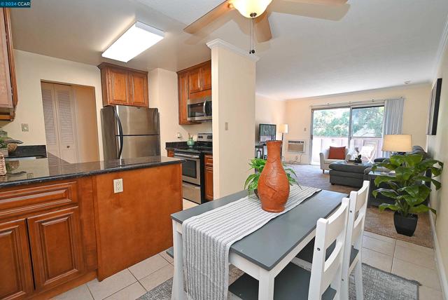 Image 5 of 20 For 1699 Laguna St  305