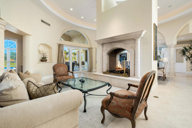 80614 Via Pessaro, La Quinta CA: https://media.crmls.org/mediaz/b90b79e7-19cd-4d58-a192-000e5c1528be.jpg