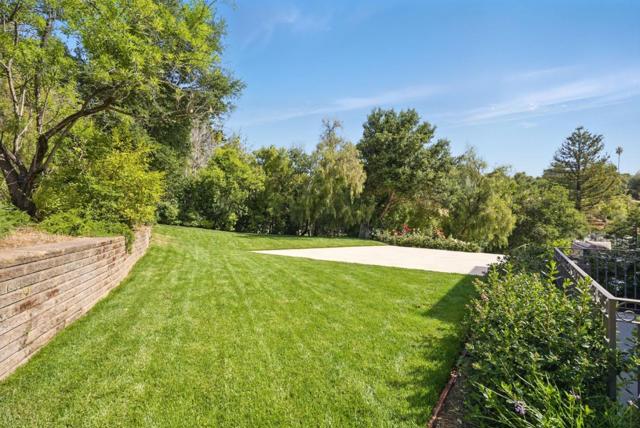 12690 Dianne Drive, Los Altos Hills CA: https://media.crmls.org/mediaz/b90b7b95-2a87-4835-b564-e7259b8a8aa3.jpg