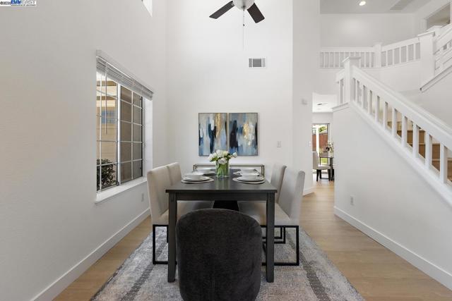 1387 Meadow Ct, Livermore CA: https://media.crmls.org/mediaz/b90c9843-f072-4efa-b7ca-41c766df0e6c.jpg