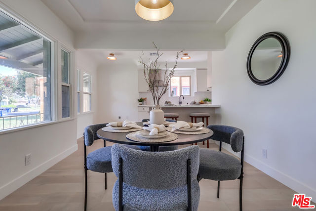 9116 S Wilton Place, Los Angeles CA: https://media.crmls.org/mediaz/b90ce077-5730-4808-9198-d7f919eb719d.jpg