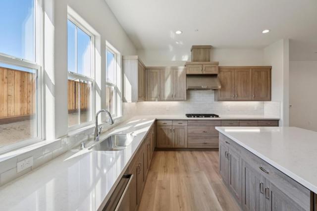 605 Santa Ynez Way, Marina CA: https://media.crmls.org/mediaz/b90d6e25-0e17-4dde-9751-36a14f741c1f.jpg