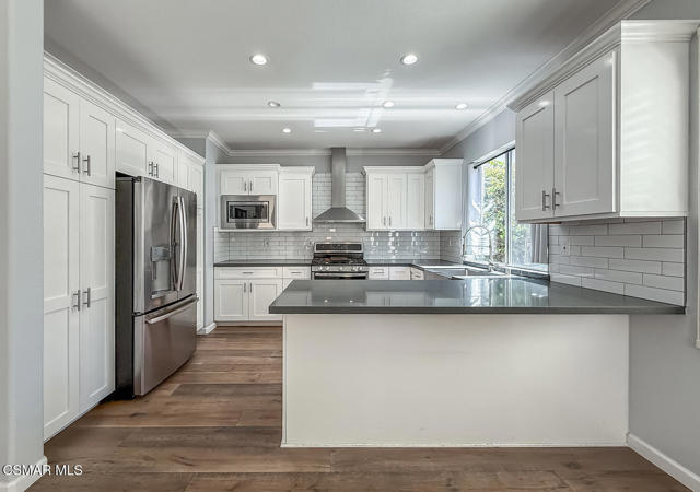 5470 Seine Court, Westlake Village CA: https://media.crmls.org/mediaz/b90da3e6-feee-4eee-b5d6-db0a0651698c.jpg