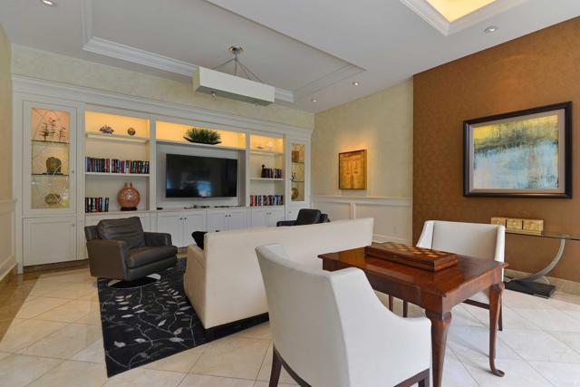 1001 Genter, La Jolla CA: https://media.crmls.org/mediaz/b90dd69a-8cfb-4702-b9d3-c77fae995988.jpg