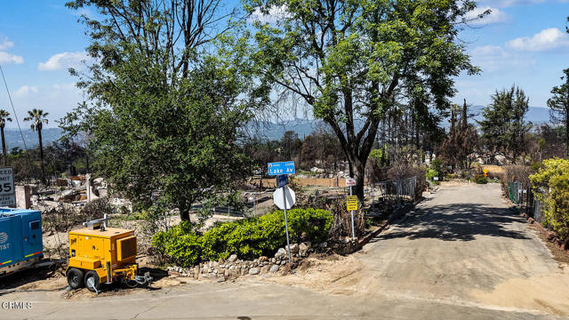 600 McWilton Place, Altadena CA: https://media.crmls.org/mediaz/b90df513-93df-4bed-b253-eb151e44a4d1.jpg