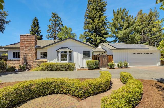 667 Cuesta Drive, Los Altos CA: https://media.crmls.org/mediaz/b90e60c5-22c4-401f-8c57-1f80143d4a4c.jpg