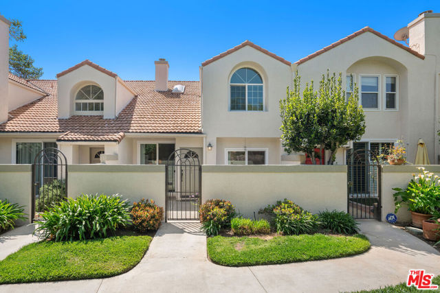 22211 Frontier Place photo 2