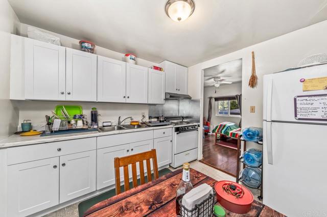 Detail Gallery Image 6 of 14 For 195 Montgomery Street # Abc, Chula Vista,  CA 91911 - – Beds | – Baths