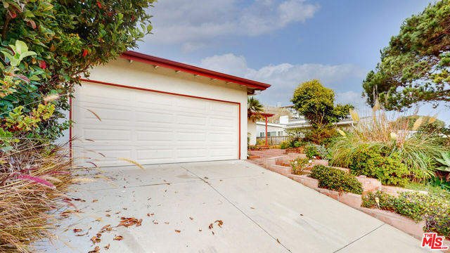 1337 CURTIS Avenue, Manhattan Beach, California 90266, 5 Bedrooms Bedrooms, ,2 BathroomsBathrooms,Residential,Sold,CURTIS,22132619