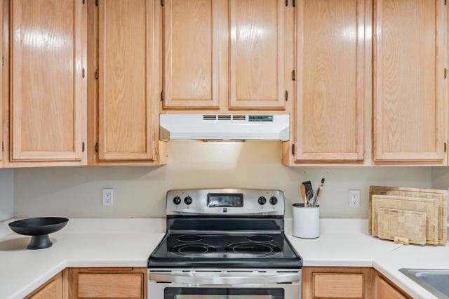 2225 23rd Street, San Francisco CA: https://media.crmls.org/mediaz/b9107bb1-5ca5-484a-ac82-6934e21fc933.jpg