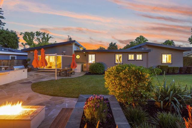 599 Dawn Drive, Sunnyvale CA: https://media.crmls.org/mediaz/b910a297-7bac-4222-84c5-18d9c58593d6.jpg