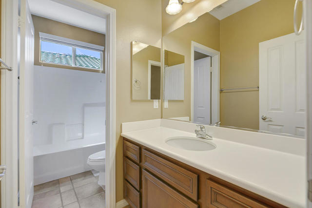 83822 Collection Drive, Indio CA: https://media.crmls.org/mediaz/b910a68d-89bf-4e77-8490-ba19dabad910.jpg