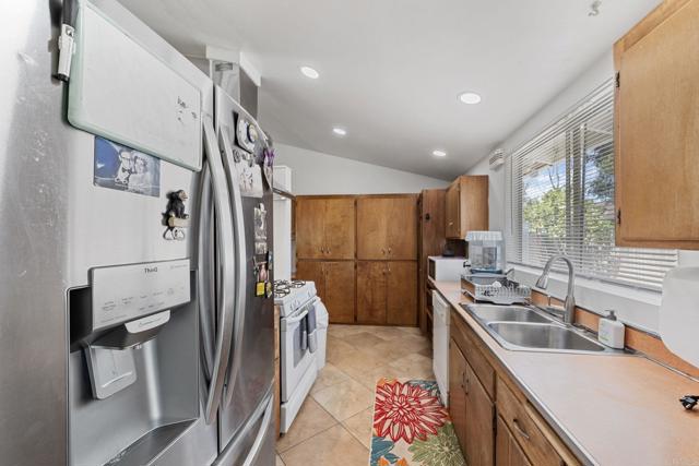 Detail Gallery Image 14 of 40 For 630 N Elm St, Escondido,  CA 92025 - 3 Beds | 2 Baths
