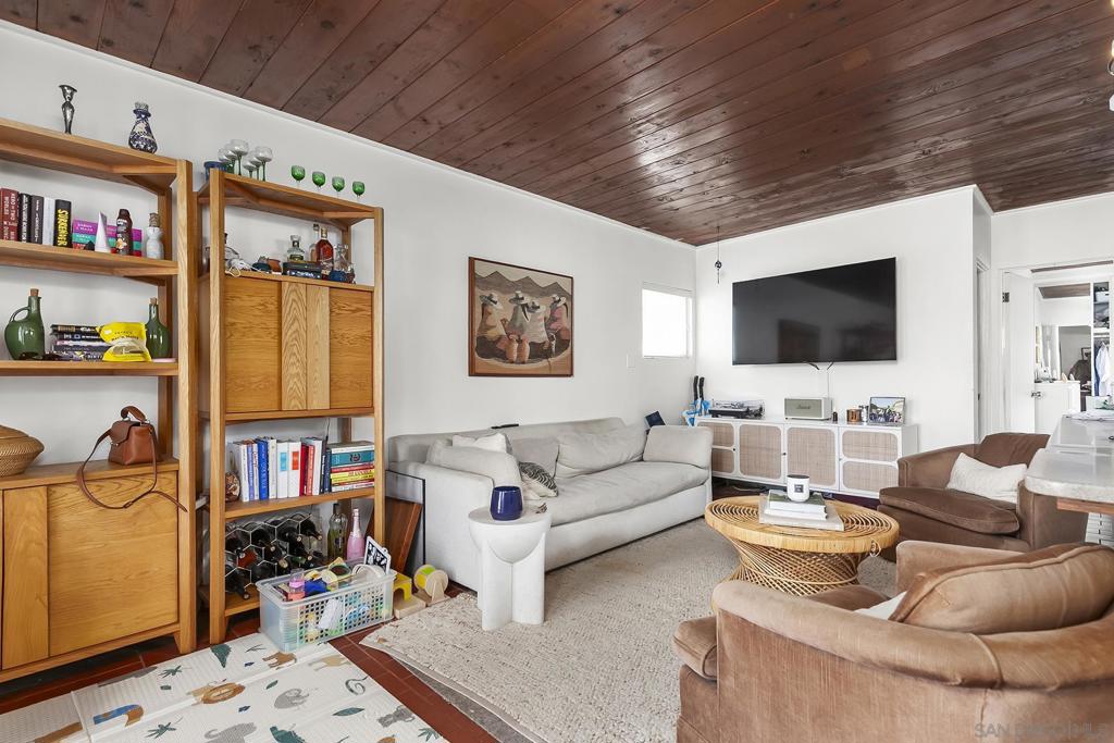 MLS #250036828SD image #10