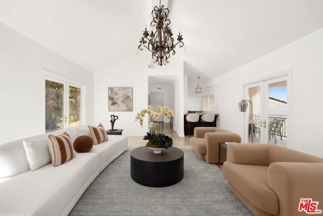 6 Bed Home for Sale in Los Angeles, California