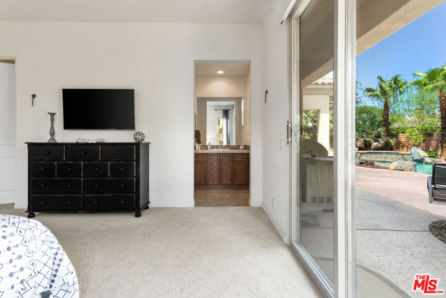 Image 18 of 30 For 78566 Blackstone Court