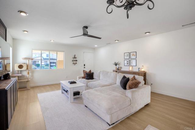 Detail Gallery Image 10 of 34 For 32274 Corte Illora, Temecula,  CA 92592 - 3 Beds | 2 Baths