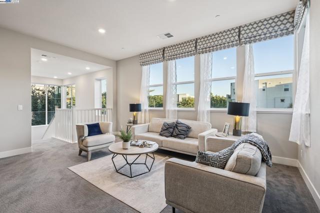 5789 Nugget Way, Dublin CA: https://media.crmls.org/mediaz/b91302e5-bef1-4026-bf1e-ac39e0496d41.jpg
