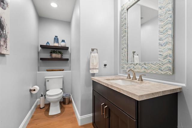 301 Cantle Lane, Encinitas CA: https://media.crmls.org/mediaz/b9130e8a-900d-4750-9179-c81a31e0d47c.jpg