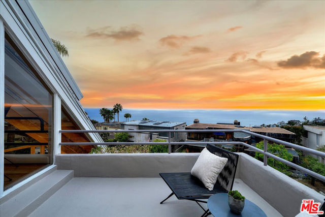 741 Marlin, Laguna Beach CA: https://media.crmls.org/mediaz/b9139285-502a-441f-b238-0eb8ee6c85f9.jpg