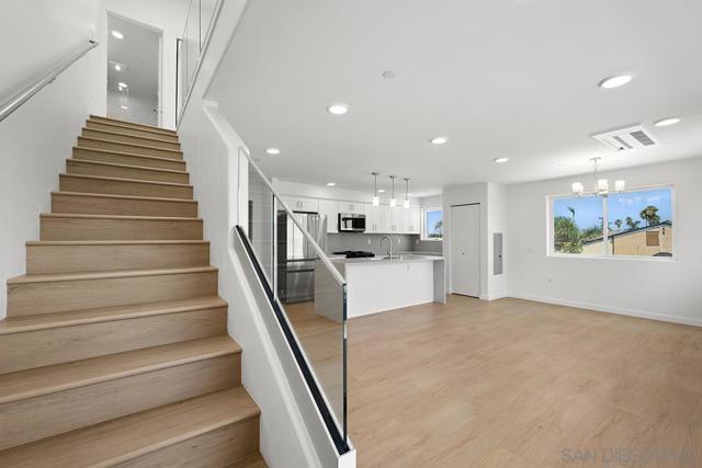 4004 Ohio st #4, San Diego CA: https://media.crmls.org/mediaz/b913e1ec-a331-4fca-b785-02e04f6ec75b.jpg