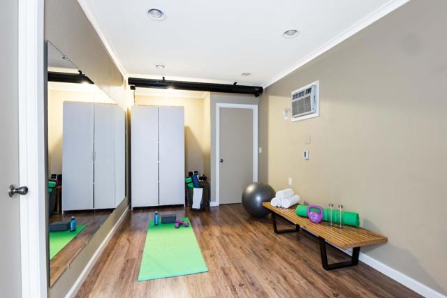 876 Southampton Drive, Palo Alto CA: https://media.crmls.org/mediaz/b9145069-fd50-4ee0-ae82-9a3ffc6543ea.jpg