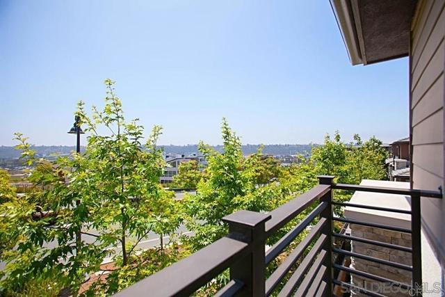 2617 Aperture Circle, San Diego CA: https://media.crmls.org/mediaz/b9147ebb-f892-413a-b29b-3e3d346b86dd.jpg