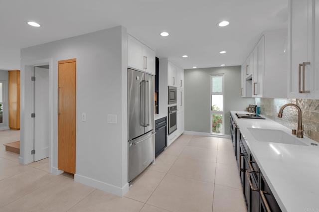 Detail Gallery Image 11 of 69 For 405 S Sierra Ave #187,  Solana Beach,  CA 92075 - 3 Beds | 3 Baths