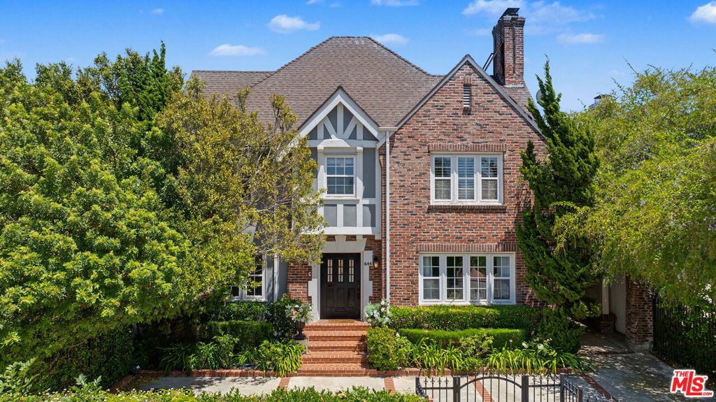 644 N Cherokee Avenue — Tudor