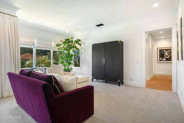 2160 Marshbrook Road, Thousand Oaks CA: https://media.crmls.org/mediaz/b9153724-0263-4e86-9acb-6e09a9bf9c3c.jpg