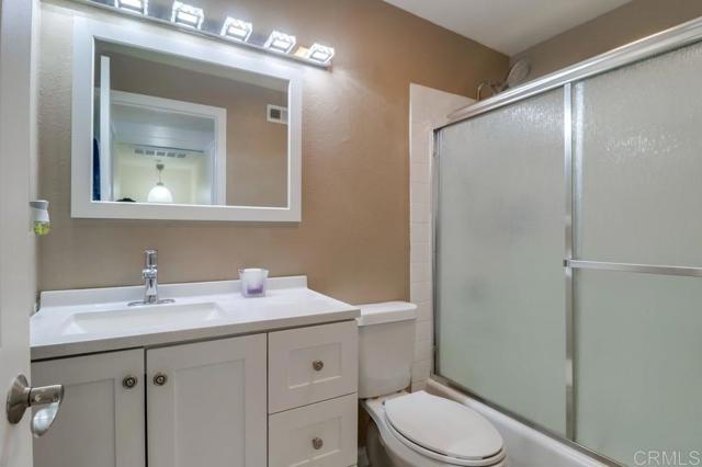 Detail Gallery Image 8 of 12 For 462 S Anza St, El Cajon,  CA 92020 - 2 Beds | 1/1 Baths