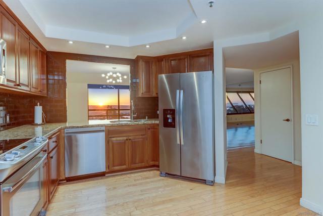 230 W Laurel Street, San Diego CA: https://media.crmls.org/mediaz/b915baae-736c-4eec-9f79-bfccb4a437c2.jpg