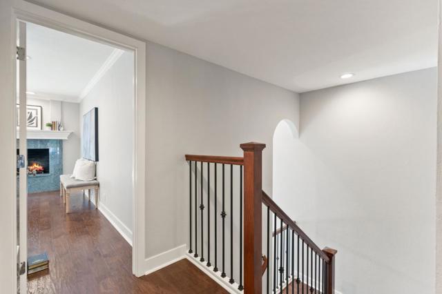 283 Casitas Bulevar, Los Gatos CA: https://media.crmls.org/mediaz/b9165e56-3cbc-4652-92d4-5db462511b77.jpg