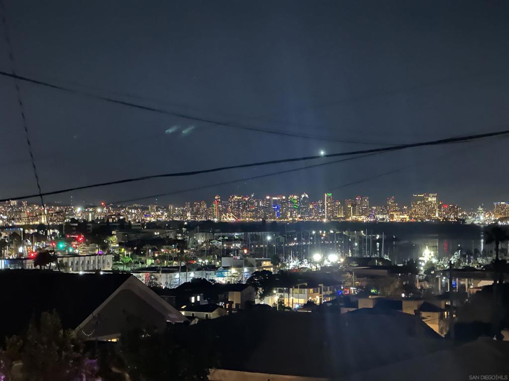 https://media.crmls.org/mediaz/b9171ea1-74ea-410f-8f77-18f36cd9ff11.jpg?preset=X-Large