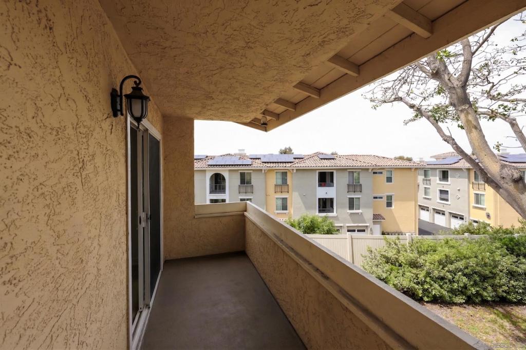 9949 Erma Rd - photo 5