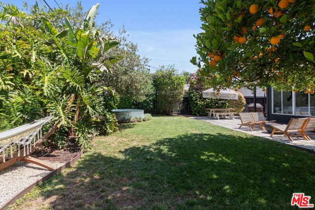 7339 Lasaine Avenue, Van Nuys CA: https://media.crmls.org/mediaz/b917dc9b-61b1-4410-b8c2-94003d95b782.jpg