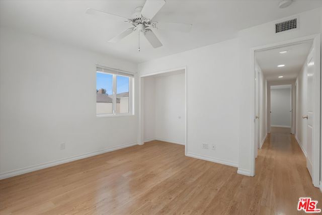11521 Davenport Road, Los Alamitos CA: https://media.crmls.org/mediaz/b9199d9f-8f36-4879-bb9a-f4c96bd3c453.jpg