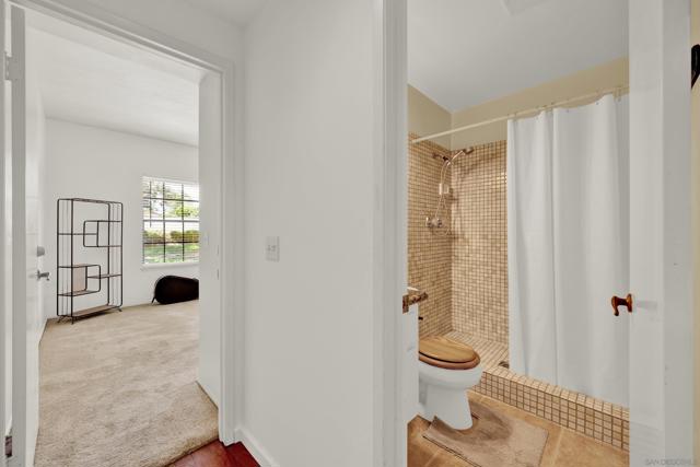 2010 Palsero Ave, Escondido CA: https://media.crmls.org/mediaz/b91af7e5-037c-4faf-b0be-14b49ff6cf1e.jpg