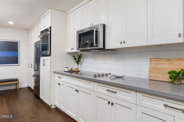 190 Arroyo Terrace, Pasadena CA: https://media.crmls.org/mediaz/b91b6075-9527-48ac-b27f-d0d697eaace4.jpg