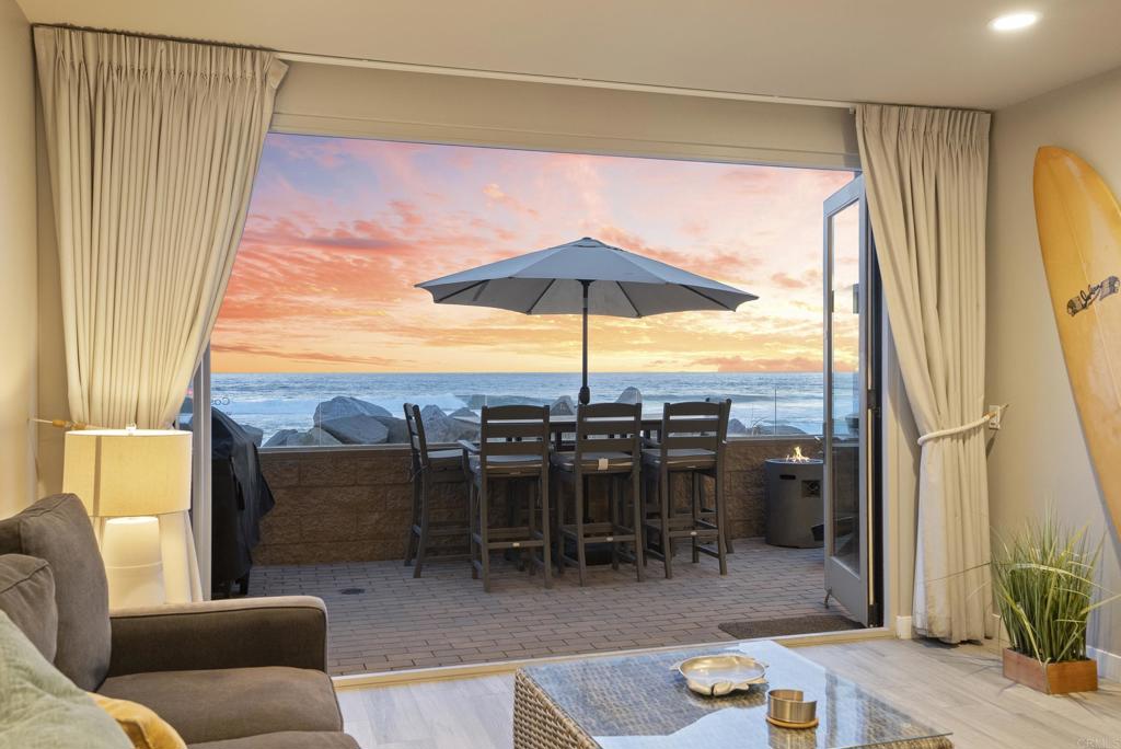 700 The Strand - photo 18