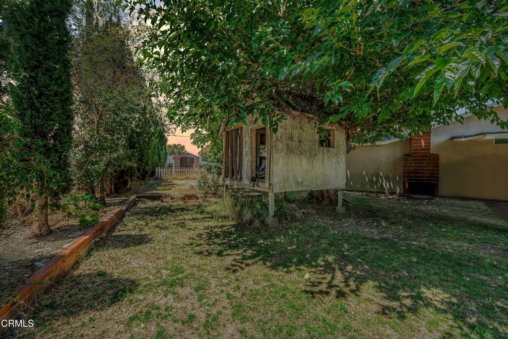 https://media.crmls.org/mediaz/b91b70cd-2503-473e-b471-d04c6a4cbe13.jpg?preset=X-Large