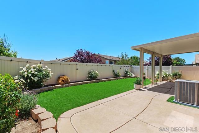 37856 Honey Pine Road, Murrieta CA: https://media.crmls.org/mediaz/b91b82a1-1119-4020-baad-d8a2309e66d8.jpg