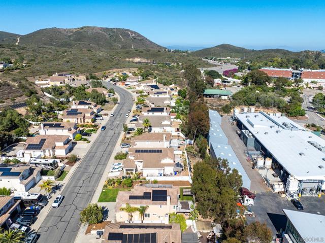 1187 Avenida Azul, San Marcos CA: https://media.crmls.org/mediaz/b91b8dc7-5c80-4b99-a267-5a8bdba39bd8.jpg
