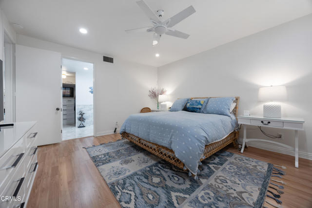 380 S Orange Grove Boulevard, Pasadena CA: https://media.crmls.org/mediaz/b91cc538-5a14-4e81-a516-a82ddeb0ac30.jpg