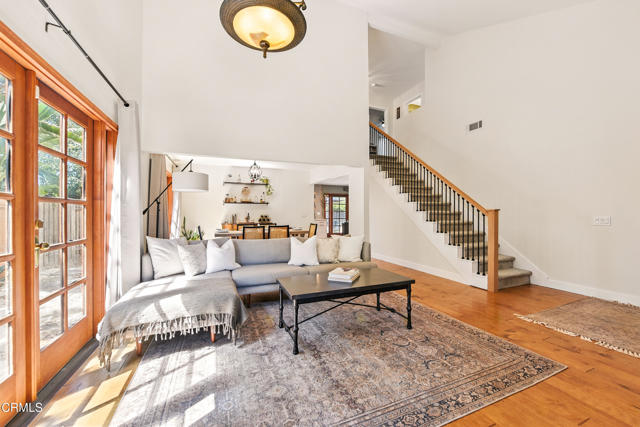 497 Azalea Street, Thousand Oaks CA: https://media.crmls.org/mediaz/b91d6780-41c2-4d5a-bccc-6ac249d01245.jpg