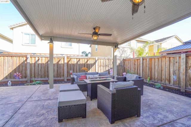 298 McClelland Way, Oakley CA: https://media.crmls.org/mediaz/b91e69e4-0328-4040-9940-6478d8b8542d.jpg