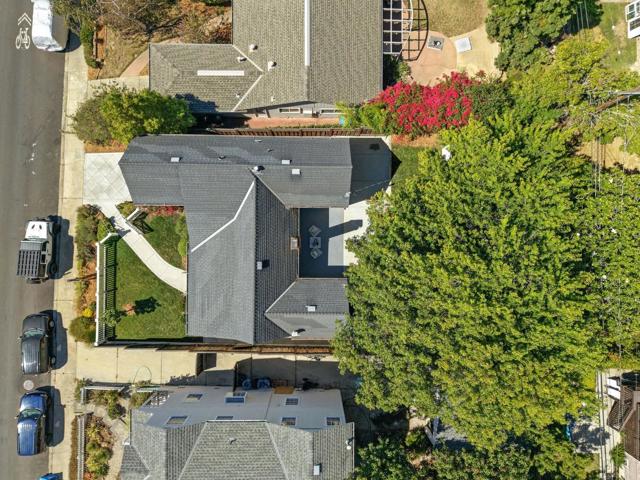 1968 Arroyo Avenue, San Carlos CA: https://media.crmls.org/mediaz/b920b783-7174-4f3c-a750-094d9321b29b.jpg