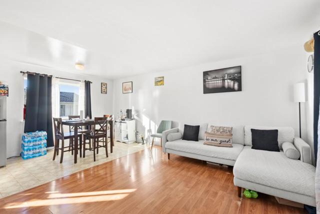 470 Willow Avenue, Half Moon Bay CA: https://media.crmls.org/mediaz/b920d474-6a94-45c7-bf6c-833c0c92dceb.jpg